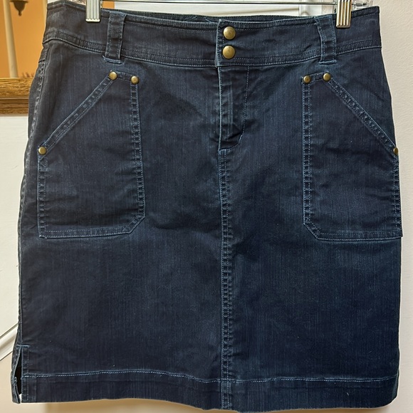 Kuhl like new dark wash denim mini skirt - Picture 3 of 15